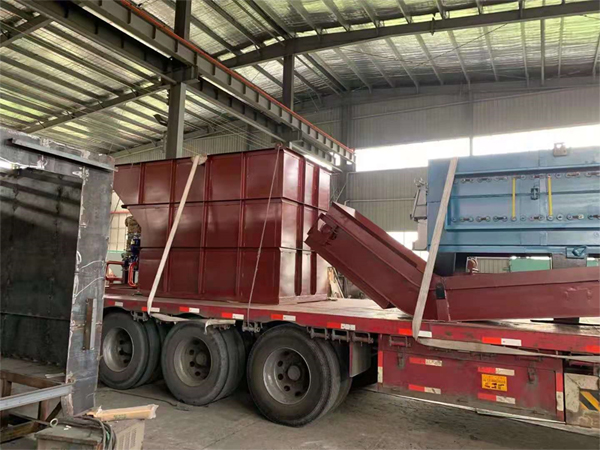 網(wǎng)帶淬火爐裝車發(fā)貨
